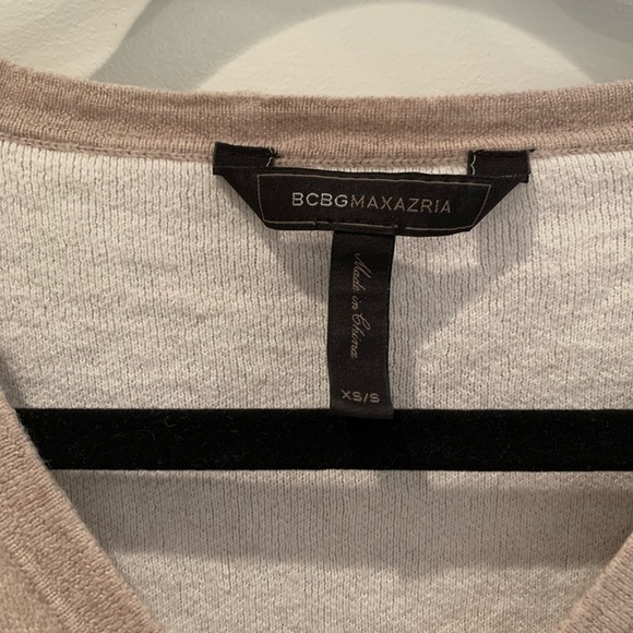Max Azria sweater - Picture 2 of 2